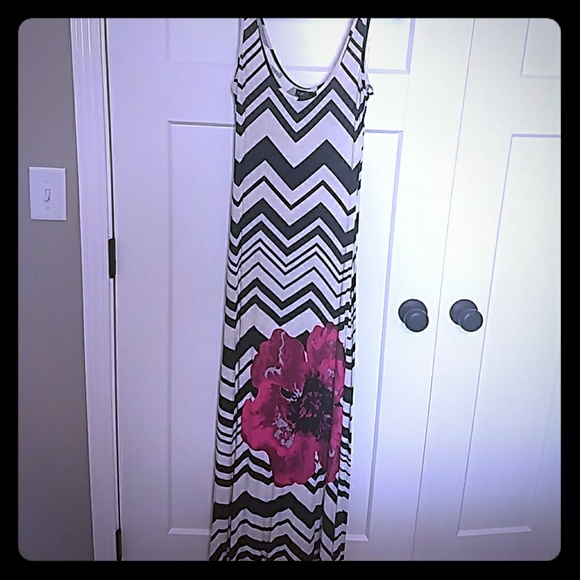 Rue 21 Maxi Dress - Picture 1 of 3